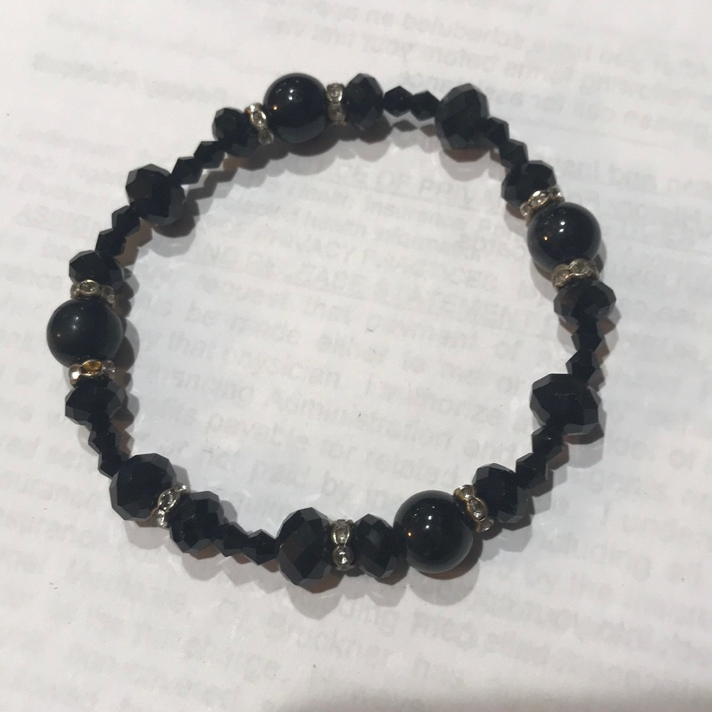 Women’s black stretchy beaded bracelet